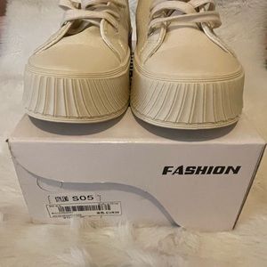 Brand new shoes size 7.5